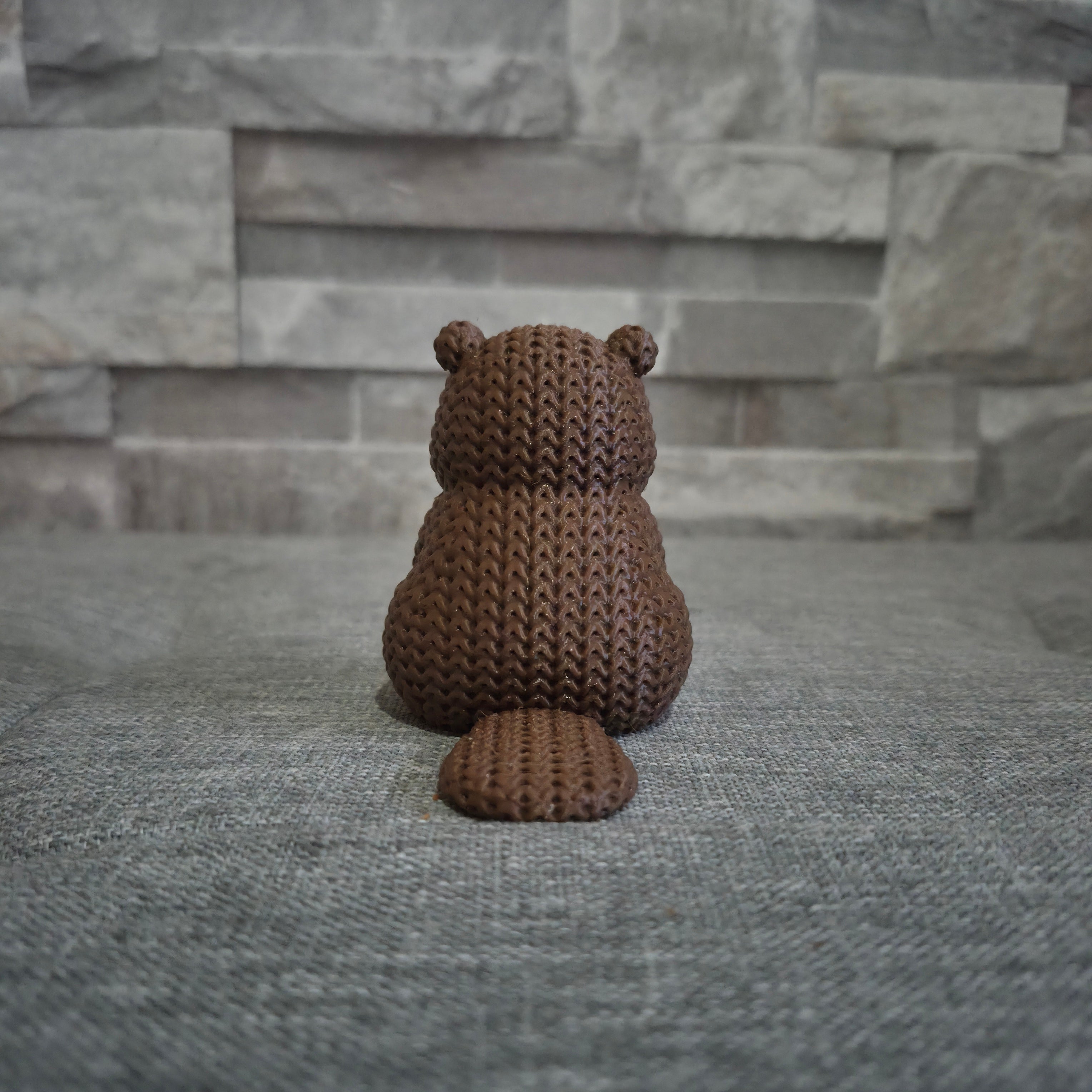 Figurine castor tricot 3D – Déco kawaii et cosy