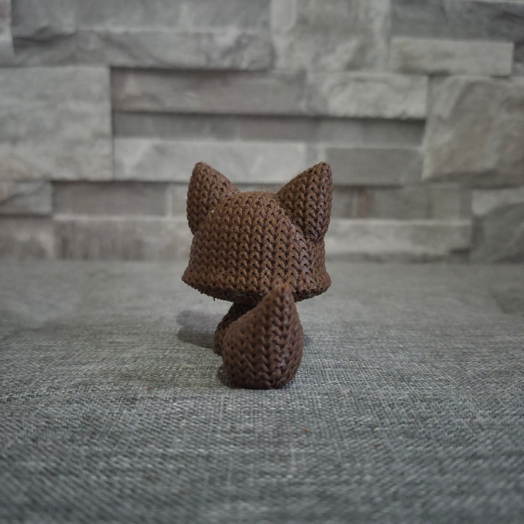 Figurine renard tricot 3D • Sculpture artisanale • Déco forestière