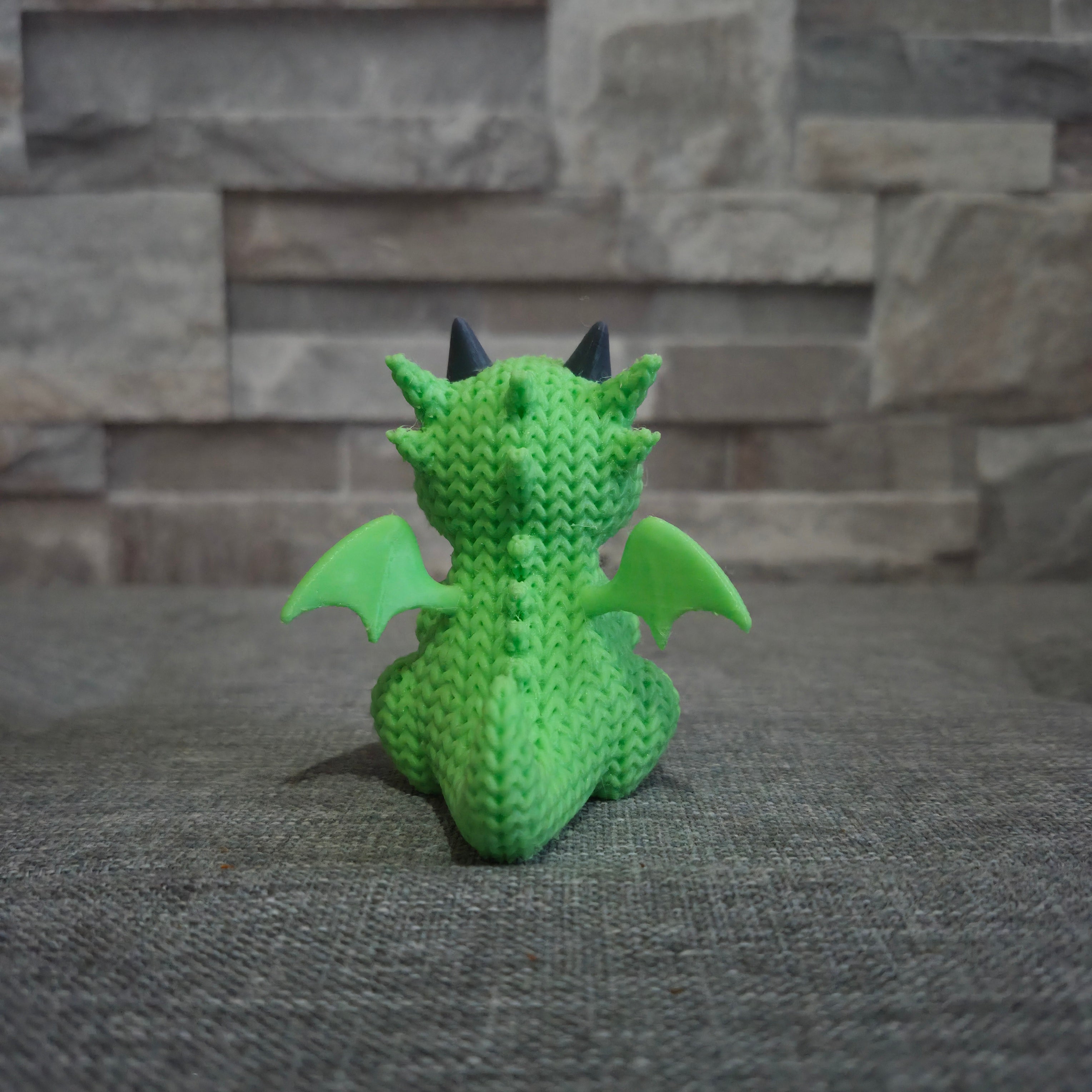 Figurine dragon tricot 3D • Sculpture fantastique artisanale • Cadeau original