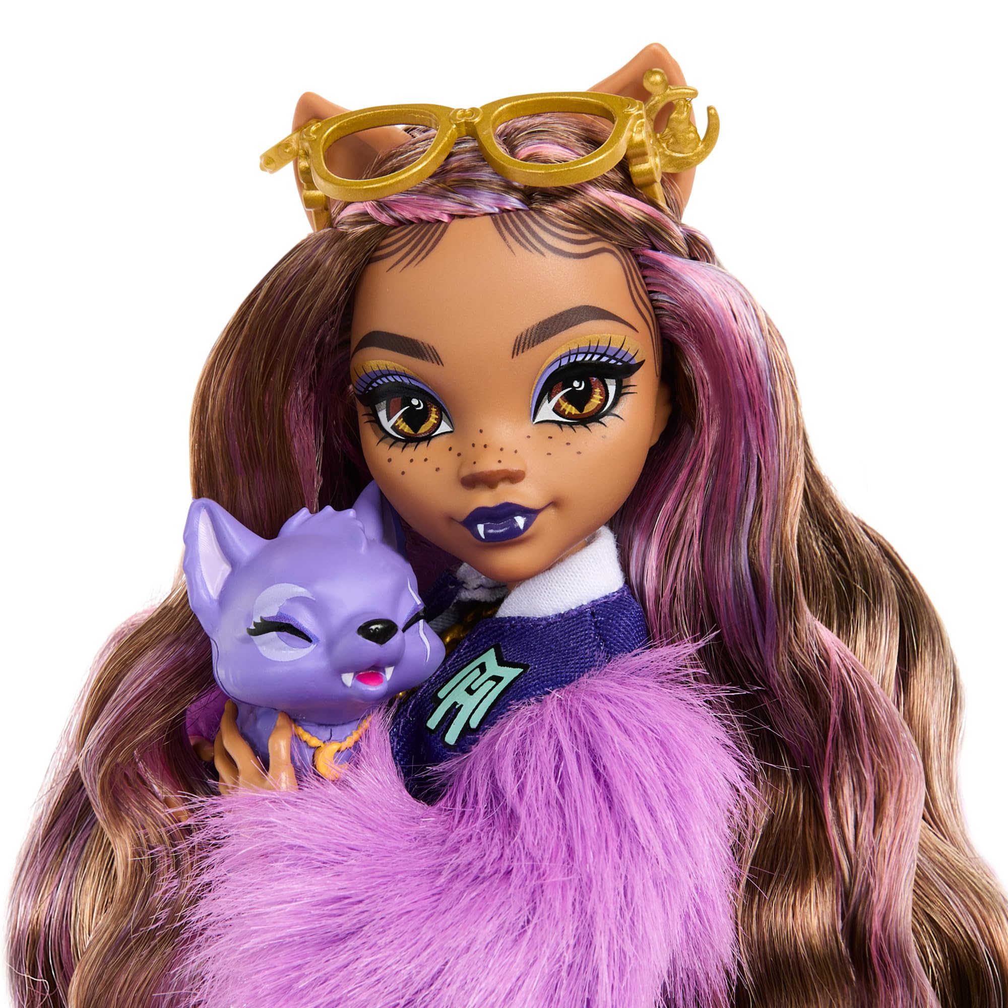 Monster High Clawdeen Wolf Articulated Werewolf Doll in Trendy Outfit, with Crescent Dog, Accessories Included, Children's Toy, Ages 4+, HRP65