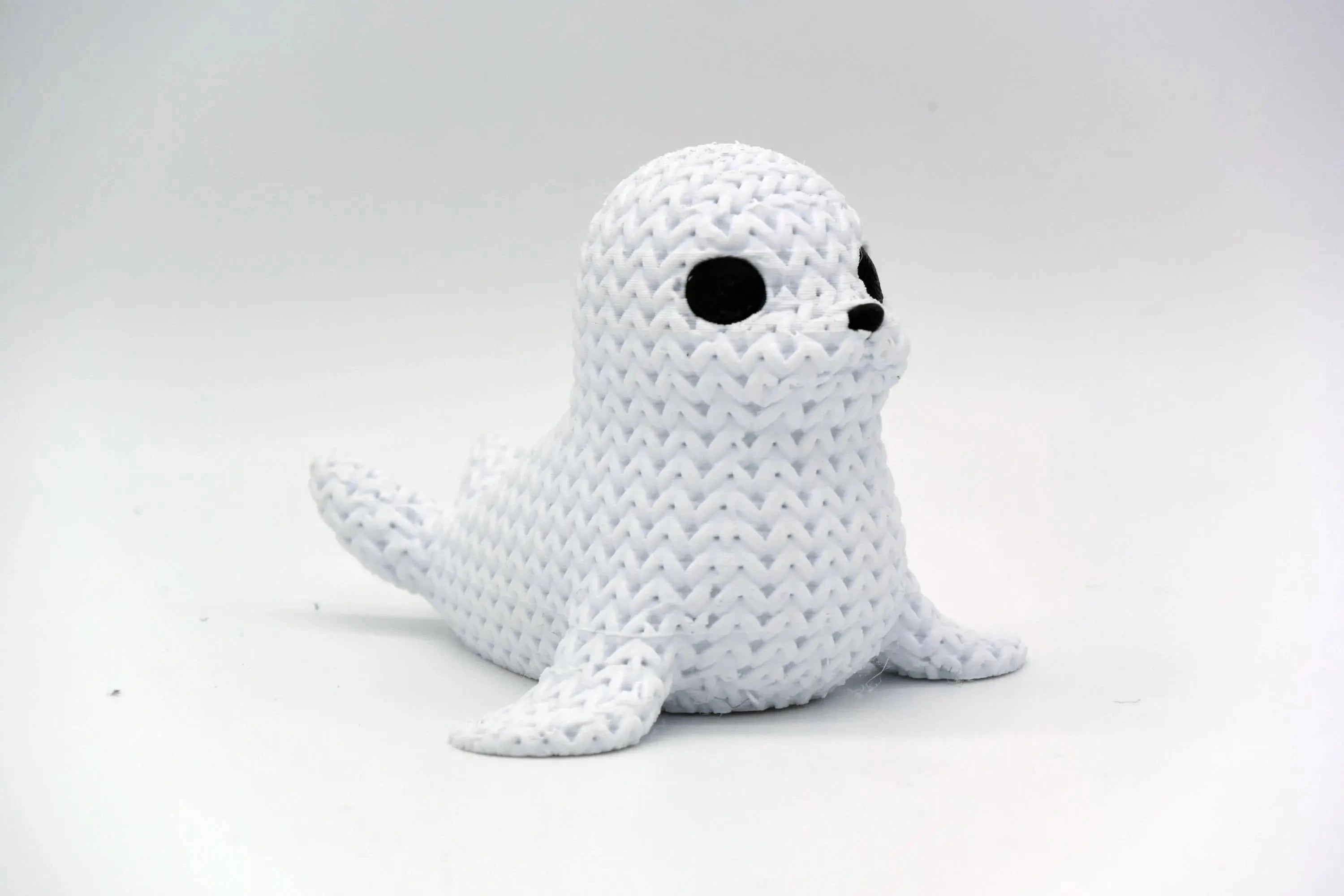 Figurine phoque tricot 3D • Sculpture artisanale • Déco marine | Bandji3D Bandji3D