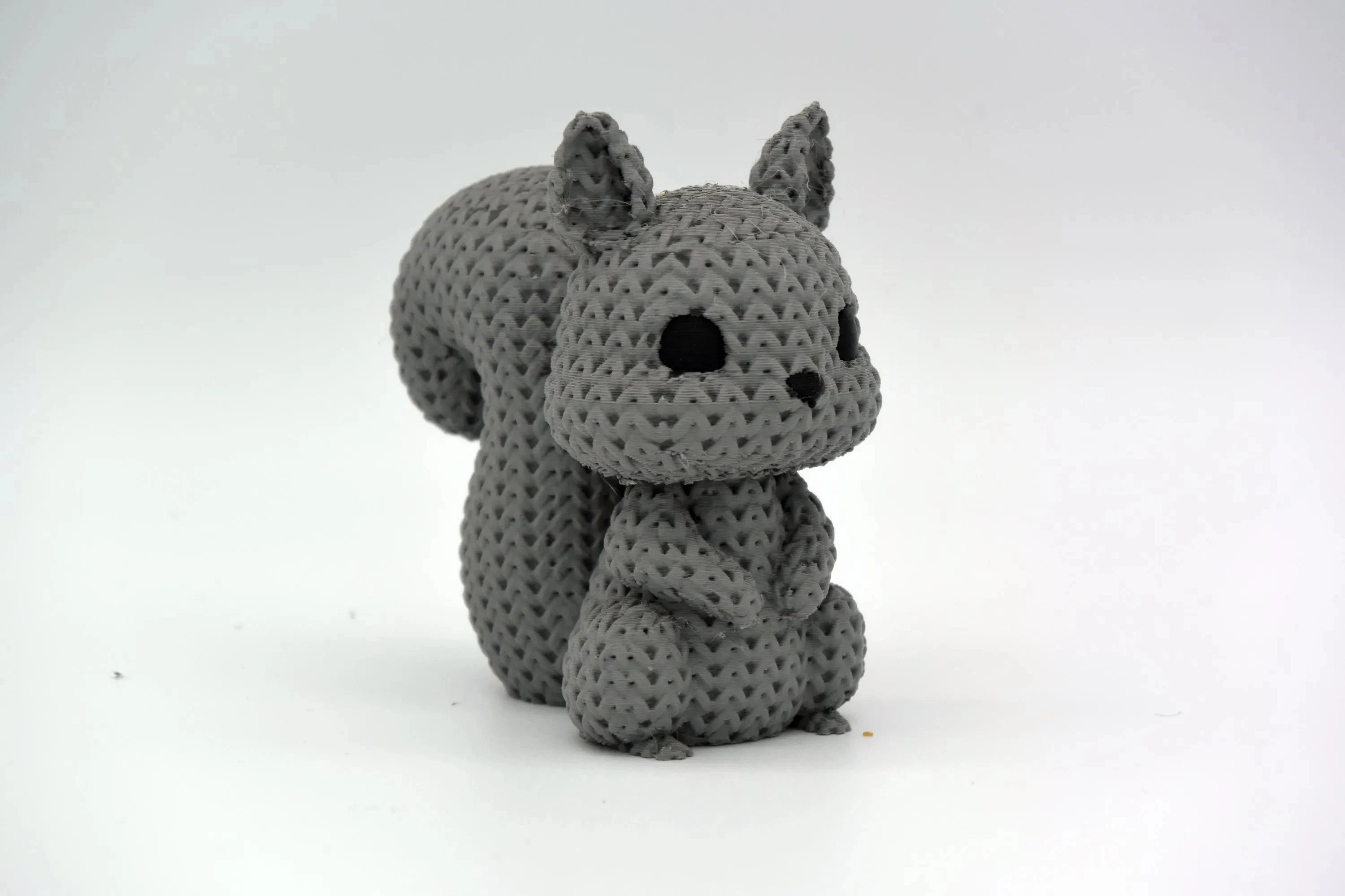 Figurine écureuil tricot 3D • Sculpture artisanale • Déco forestière | Bandji3D Bandji3D