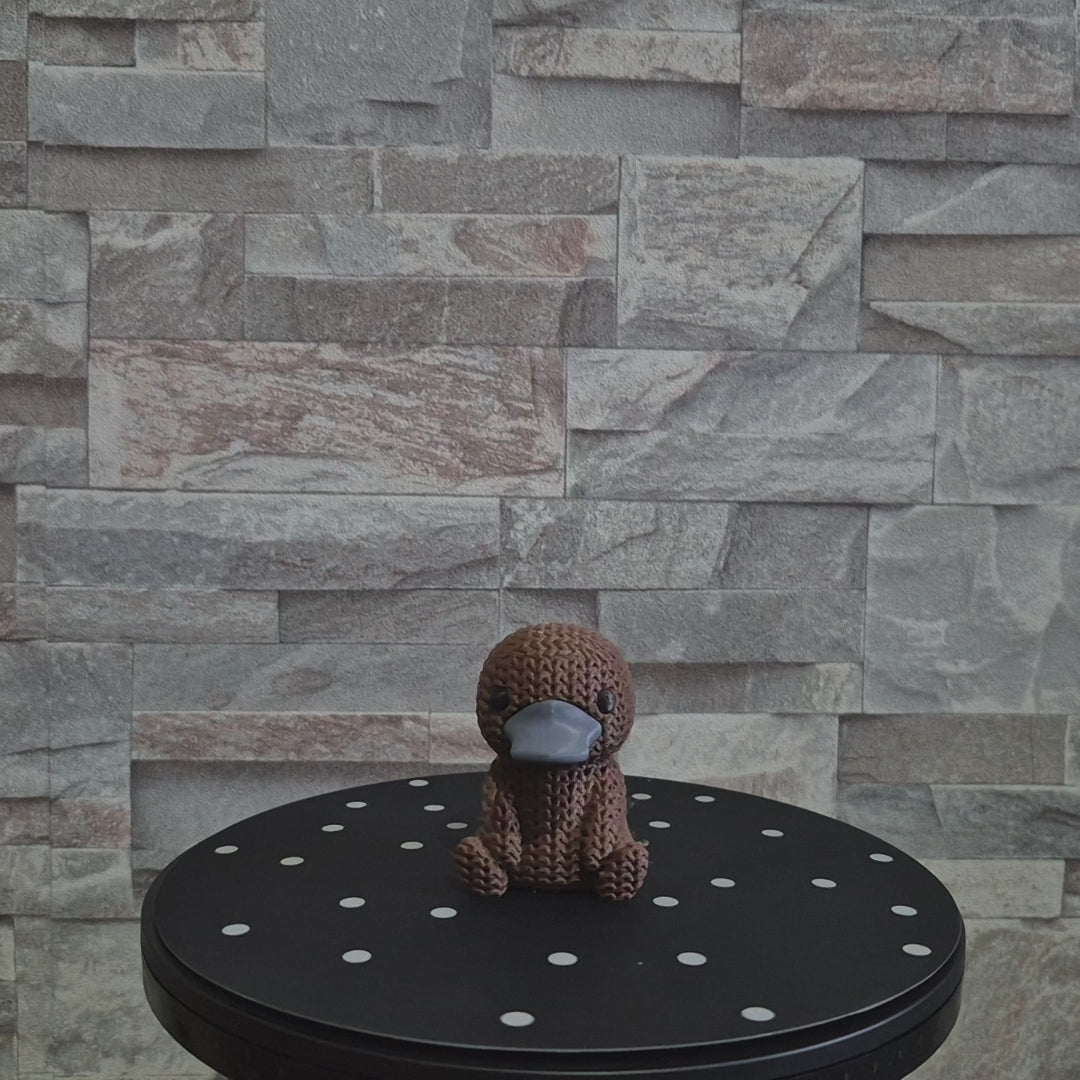 Figurine ornithorynque tricot 3D • Sculpture artisanale rare • Cadeau original